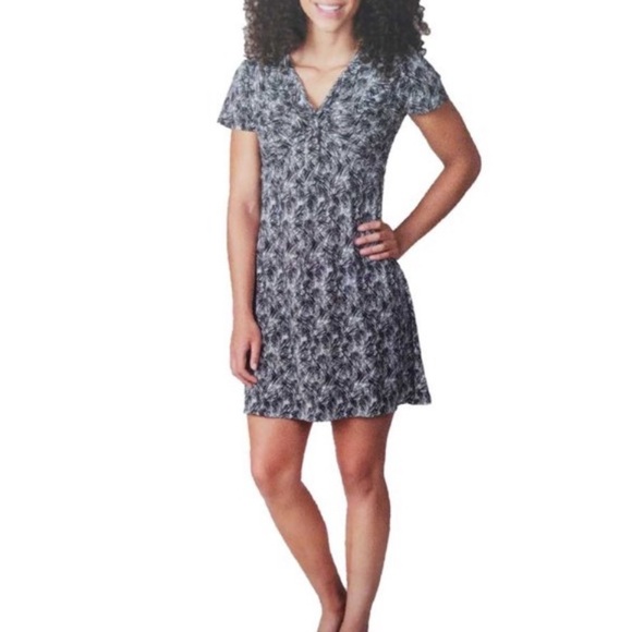 Soybu V Neck Short Sleeve Dress in Midnight Palm Print Size‎ Large - Picture 1 of 7